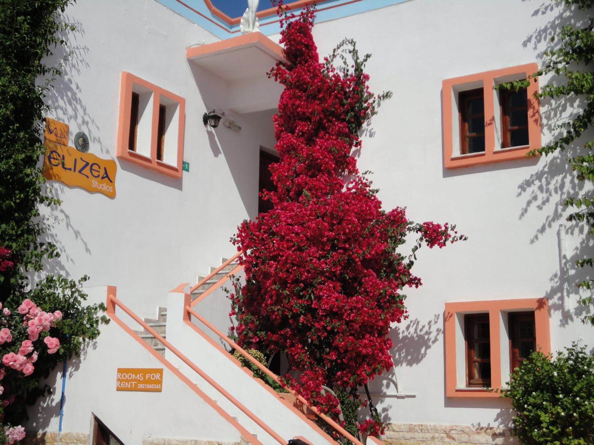 Villa Elizea Stalos Exterior foto