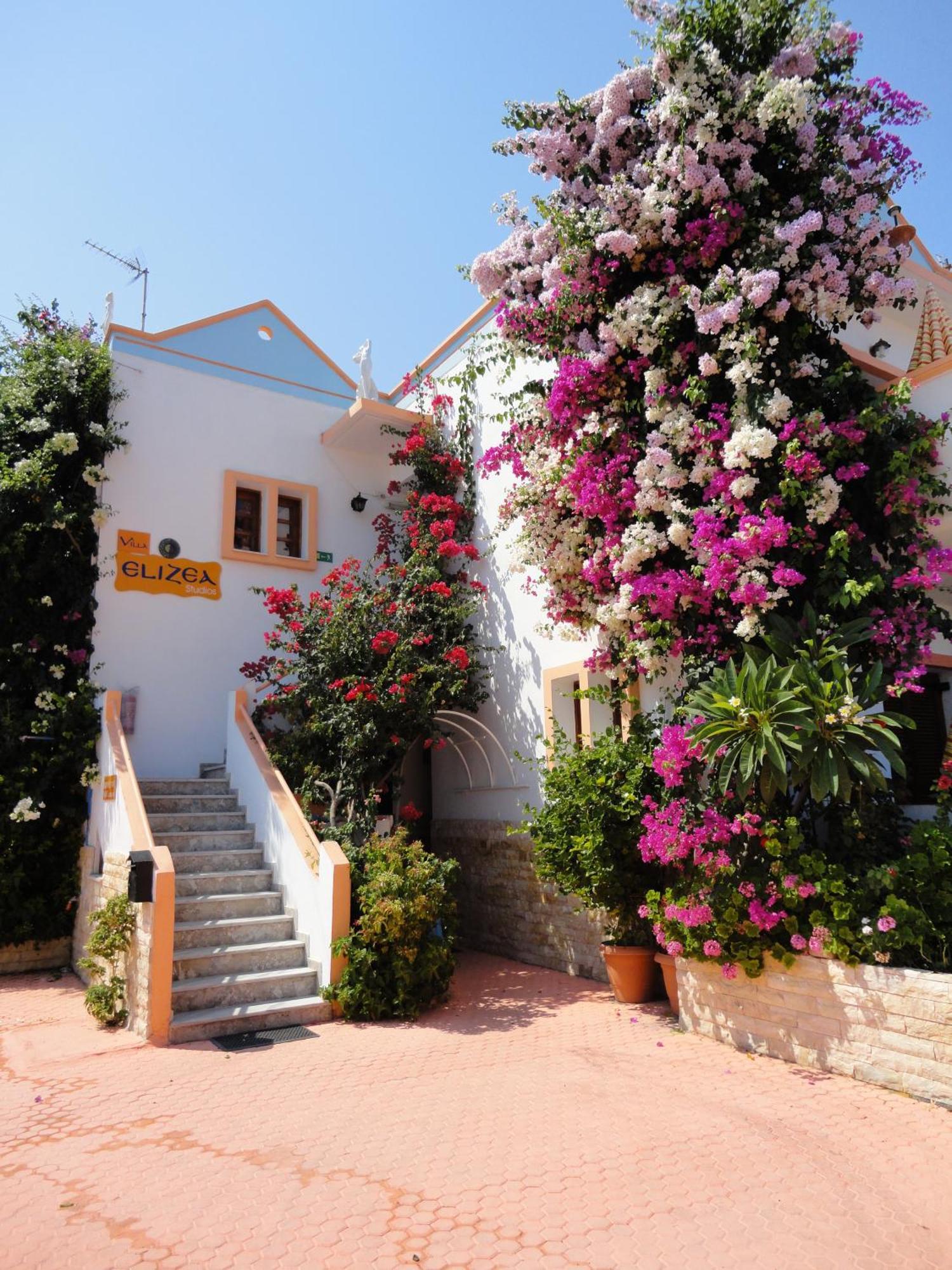 Villa Elizea Stalos Exterior foto